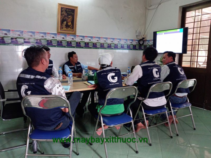 Các lớp đào tạo vận hành máy bay phun thuốc Globalcheck liên tục được mở ra